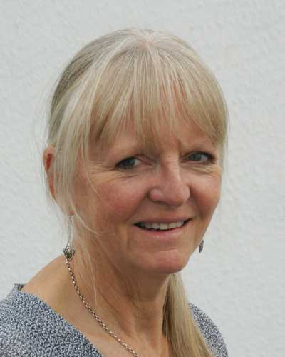 Photgraph of Ruth Downie